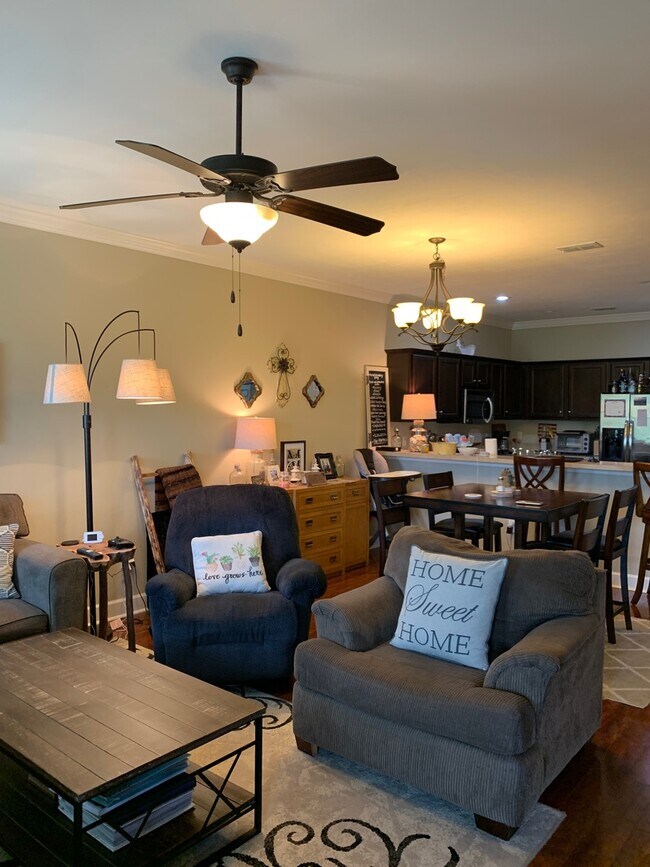 Building Photo - 3/2 IN HAMPTON CREEK SUBDIVISION- AVAILABLE SEPTEMBER 1, 2026