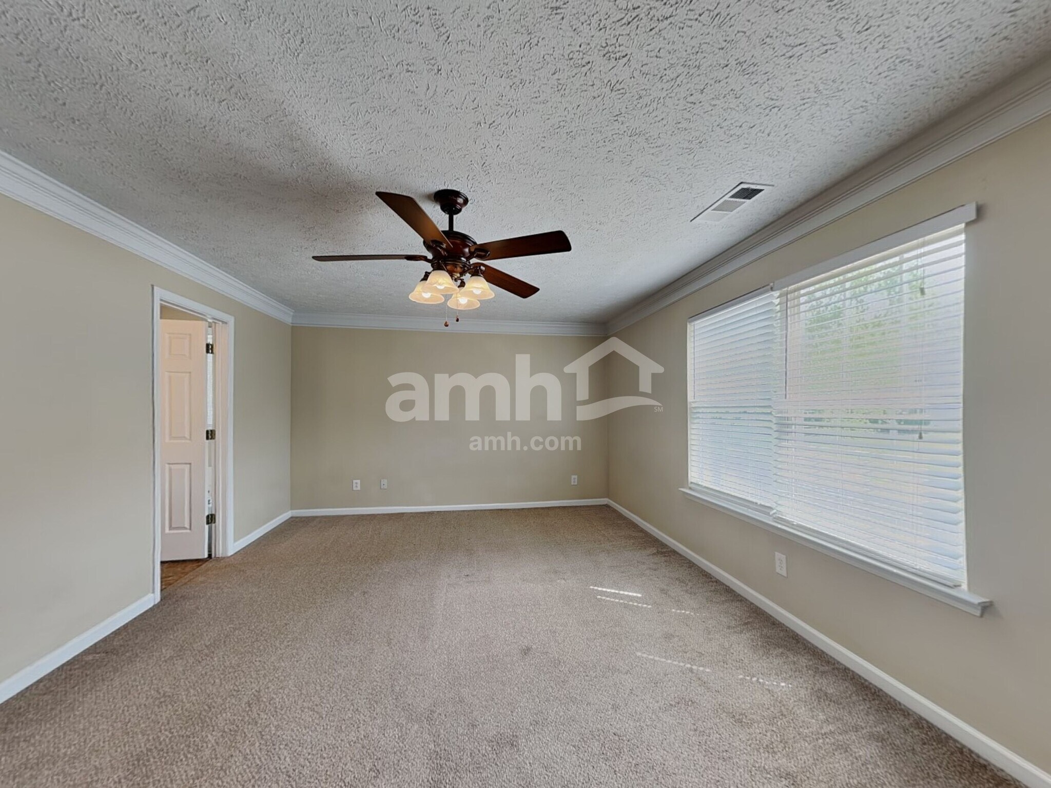 Building Photo - 329 Westminster Dr