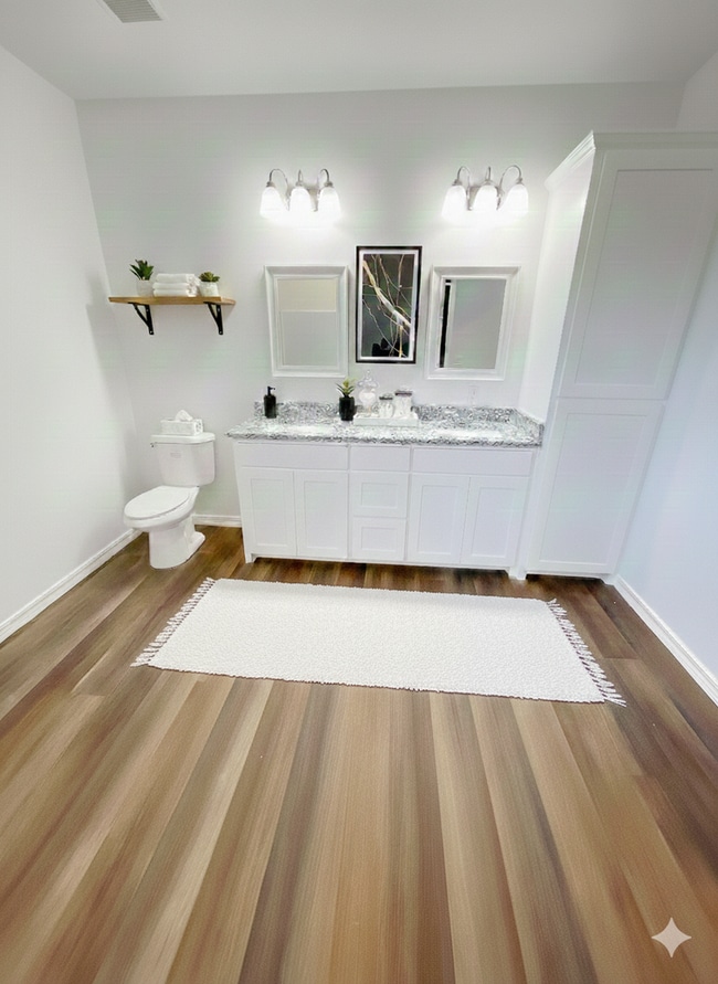 Building Photo - Comfortable 3/2 in Desired Neighborhood