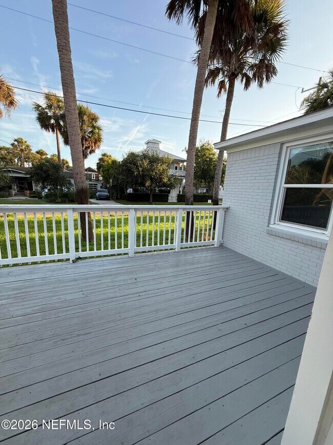 Building Photo - 1096 East Coast Dr
