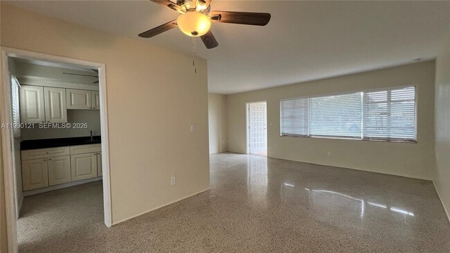 Building Photo - 1001 S 22nd Ct