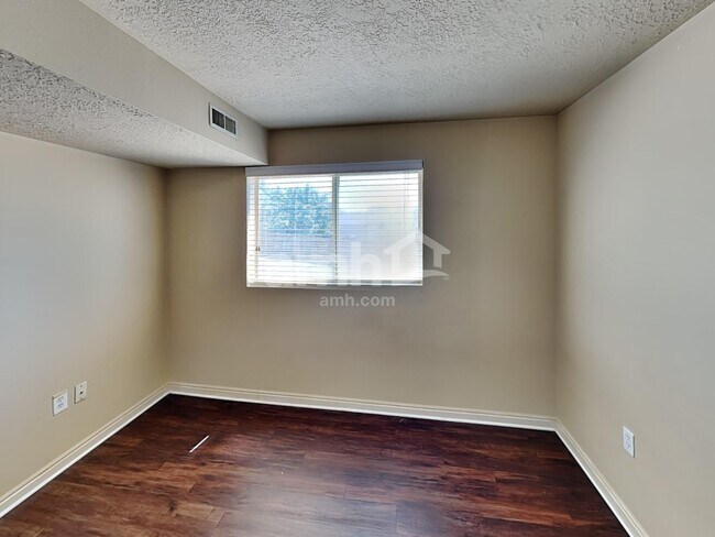 Building Photo - 339 W 2450 N