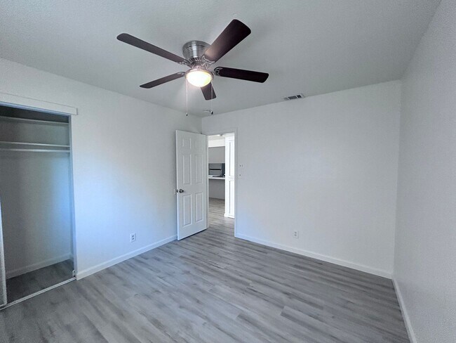 Building Photo - 6962-6964 Crux Drive