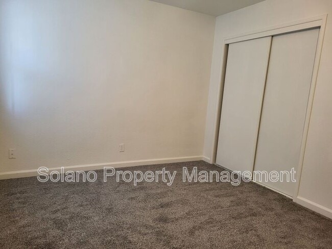 Building Photo - 1725 Idaho St