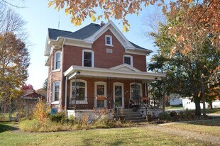 Building Photo - 1301 2nd St