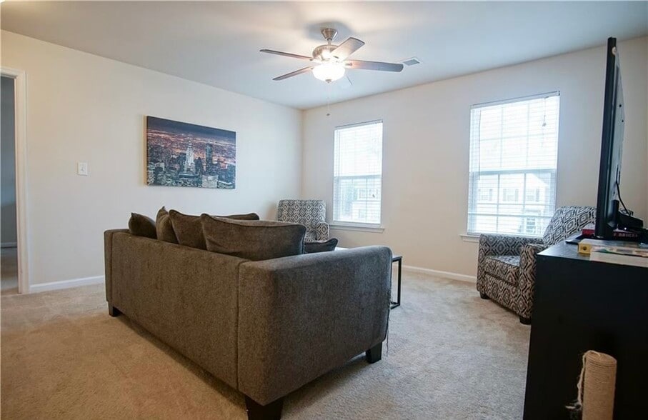 Building Photo - 13420 Harbor Dr