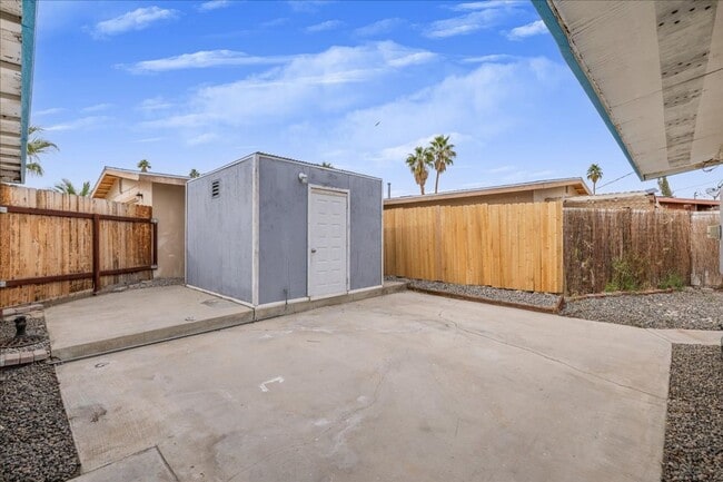 Building Photo - 3 Bed / 2 Bath Home with Two-Car Garage, Laundry and a Storage Shed/Work Space