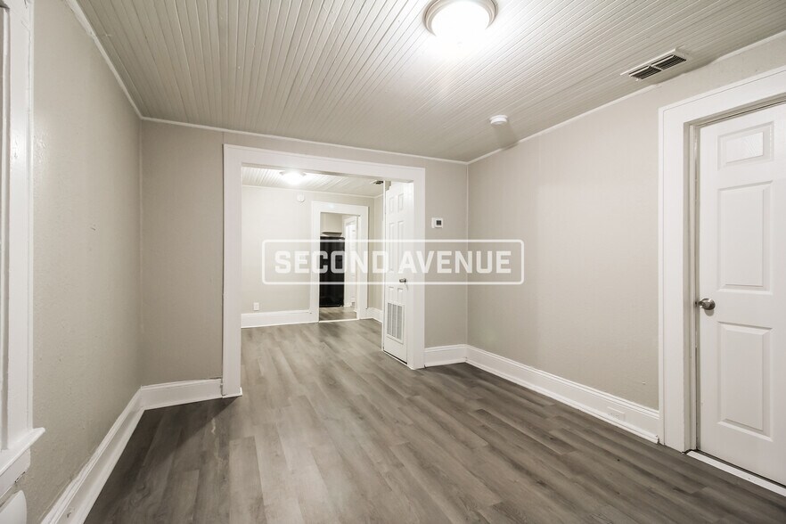 Building Photo - 1522 W 22nd St