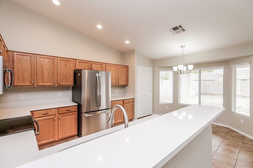 Building Photo - 4890 E Shapinsay Dr