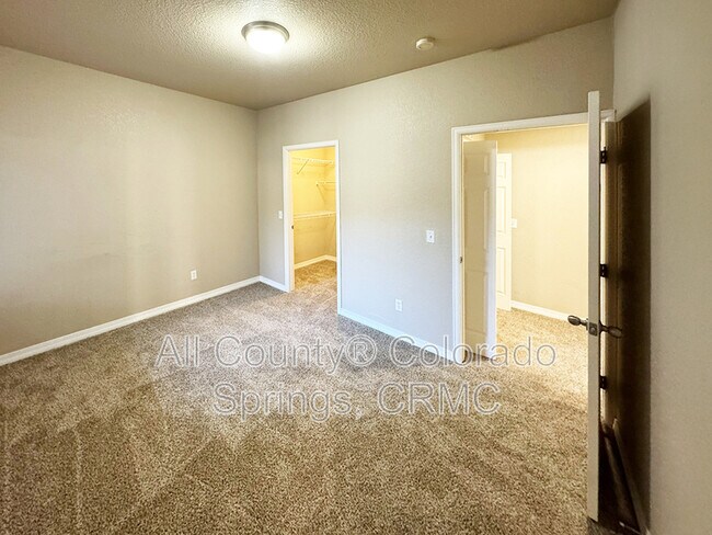 Building Photo - 4880 Kerry Lynn View