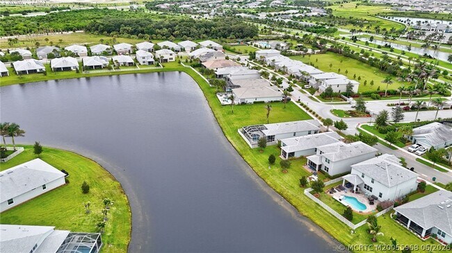 Building Photo - 10214 SW Captiva Dr