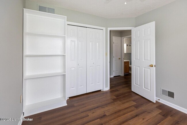 Building Photo - 9104 Fairridge Dr