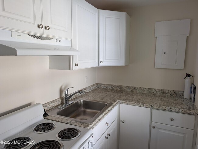 Building Photo - 317 McCabe Ave