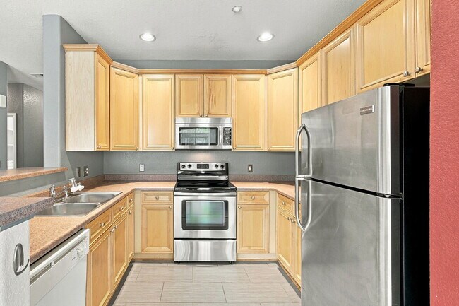 Building Photo - 9557 W San Juan Cir