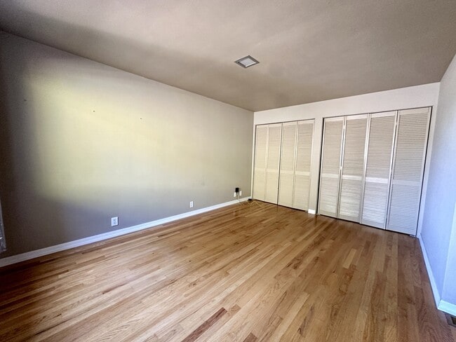 Building Photo - 3114 W Elmore St