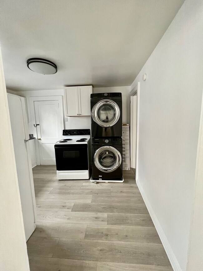 Building Photo - 2BD/1BA Brick Home in Cul-de-sac!