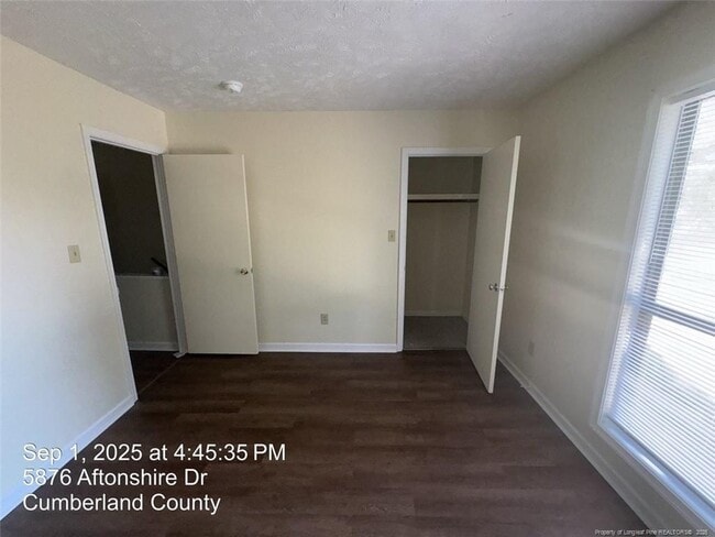 Building Photo - 5876 Aftonshire Dr