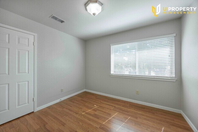 Building Photo - What's special