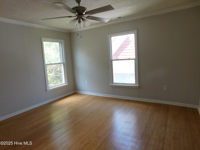 Building Photo - 304 Avenue A