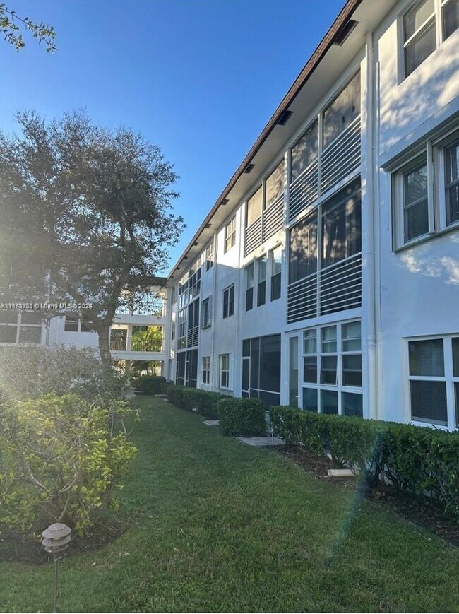 Building Photo - 1501 S Ocean Blvd