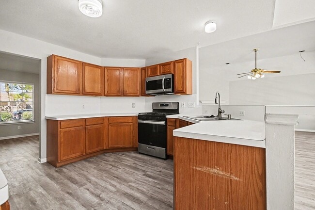 Building Photo - 9478 Carmalee St