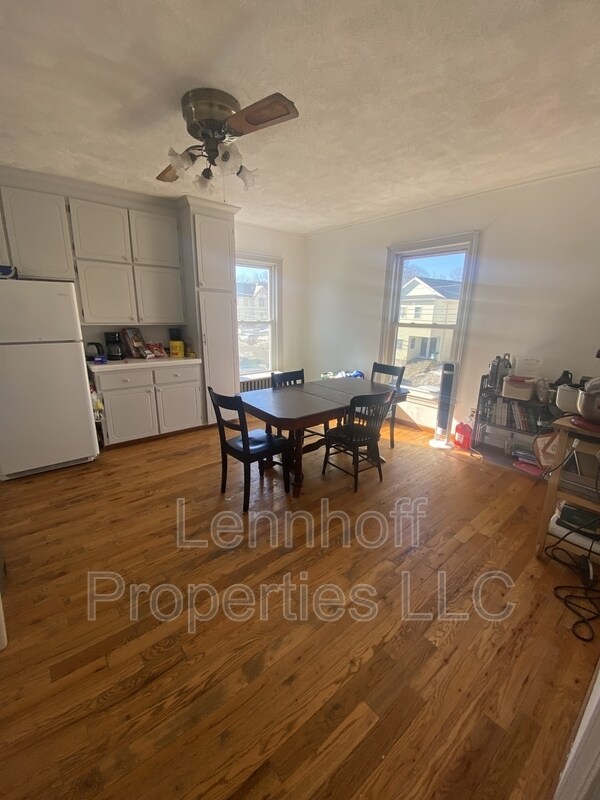 Building Photo - 308 Pawtucket St