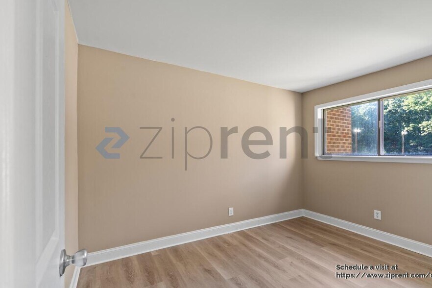 Building Photo - 1022 Sandlin Pl