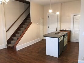 Building Photo - 801 S Main St