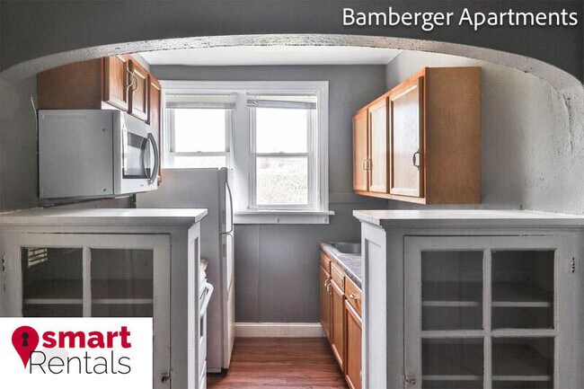 Building Photo - 3864 Bamberger Ave