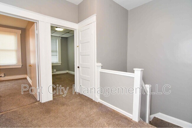 Building Photo - 5 S Wickham Rd