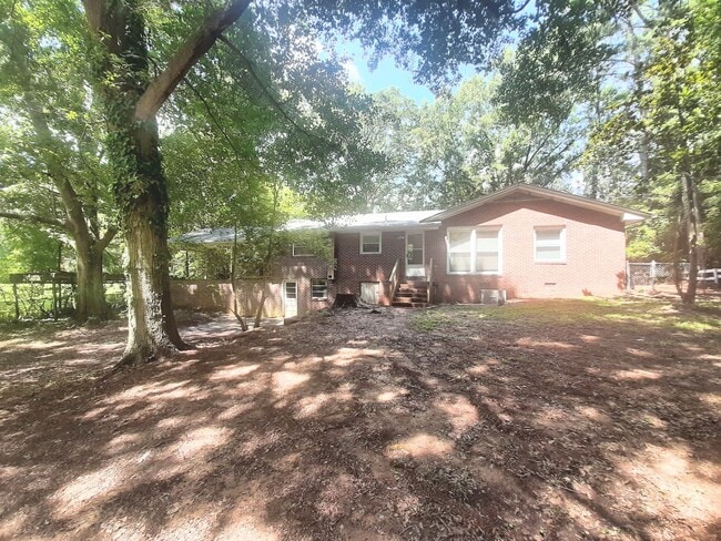 Building Photo - 3 Bedroom, 2 Bathroom Home in Durham