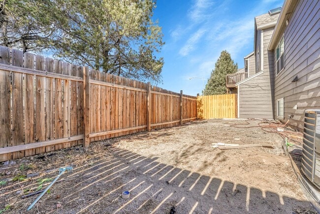 Building Photo - 16934 E Whitaker Dr