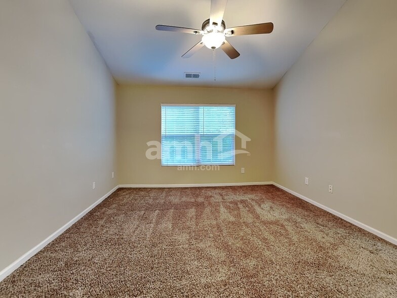 Building Photo - 5015 Whitfield Ct