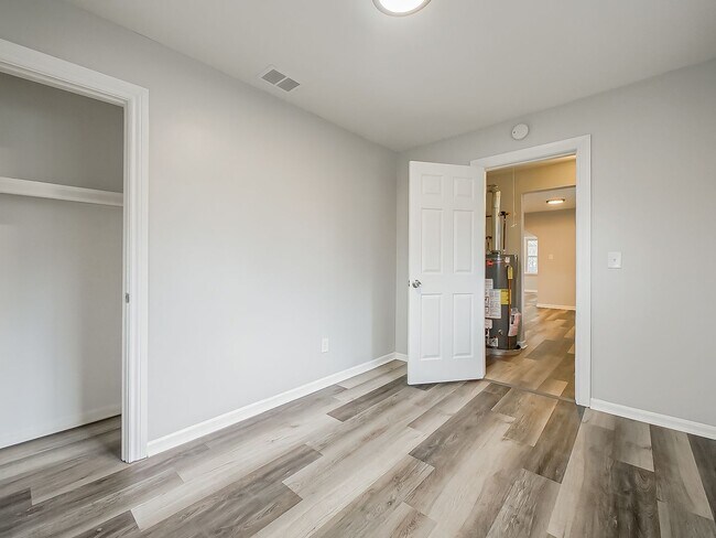 Building Photo - Fresh Start in the Heart of Hazel Park – 3 Bedroom Charmer on Powell Ave