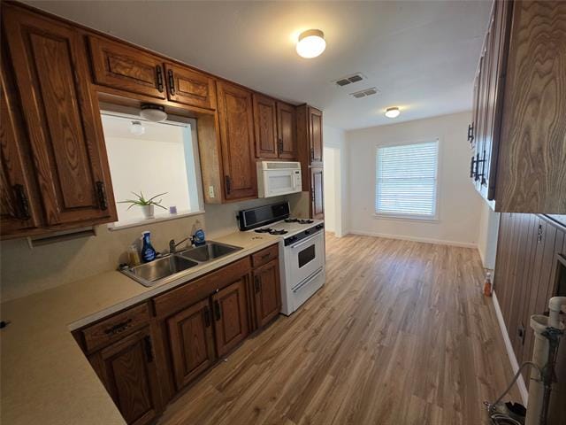 Building Photo - 308 Inez St