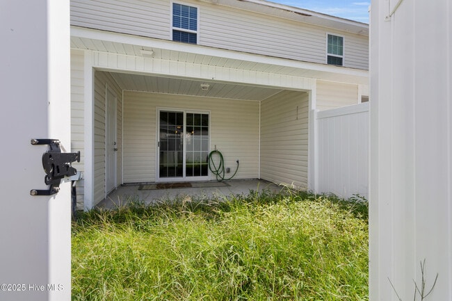 Building Photo - 110 Meadow Way