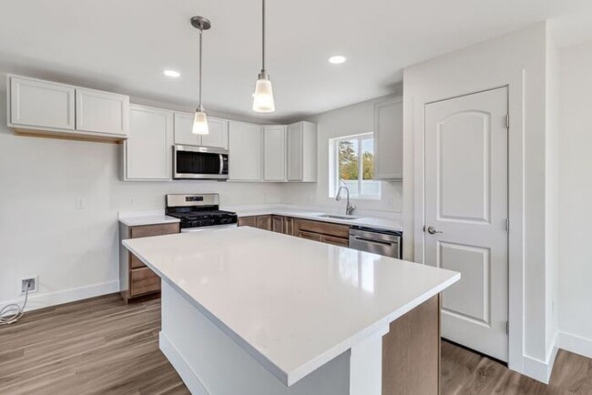 Building Photo - Price Drop! Beautiful 4-Bedroom Rental with Modern Upgrades and RV Parking!