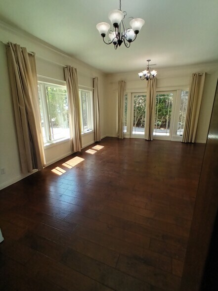 Building Photo - 1572 Silverwood Dr