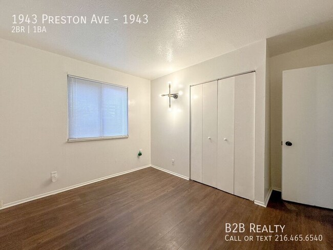 Building Photo - Charming 2-Bedroom Rental with Ample Storage