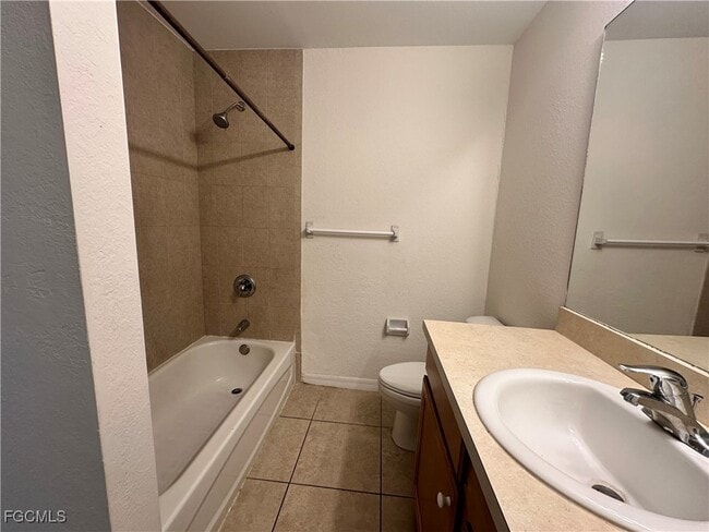 Building Photo - 3510 40th St SW