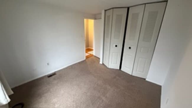 Building Photo - 3886 Farm Brook Ln