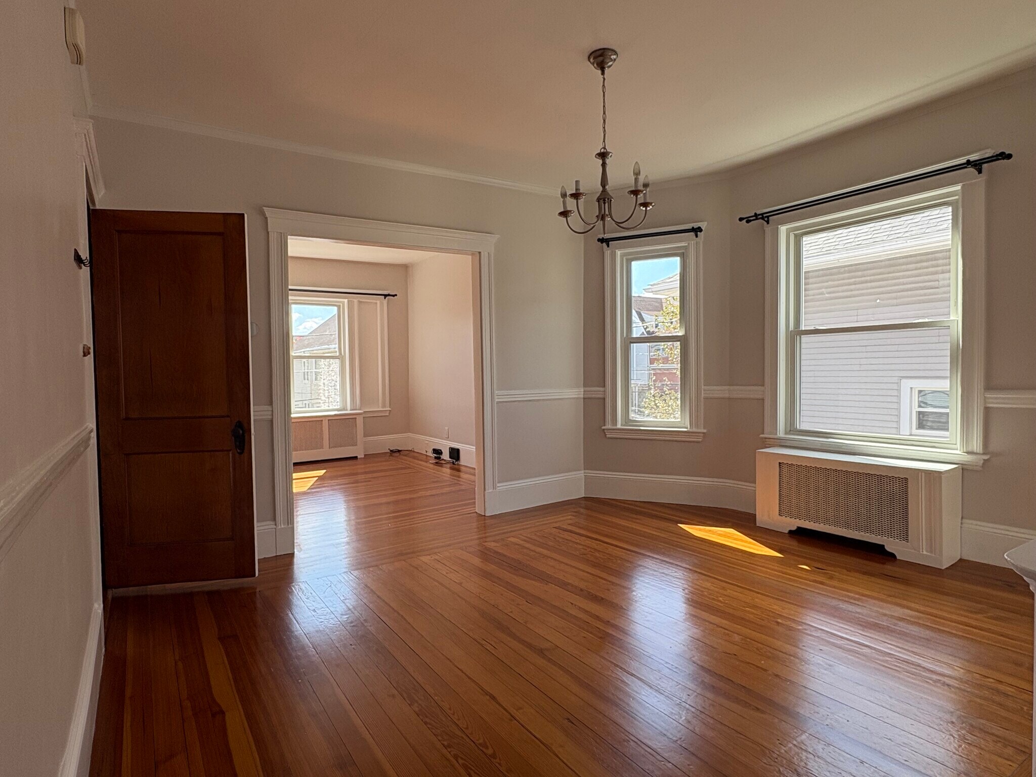 Building Photo - 18 Alexander Ave