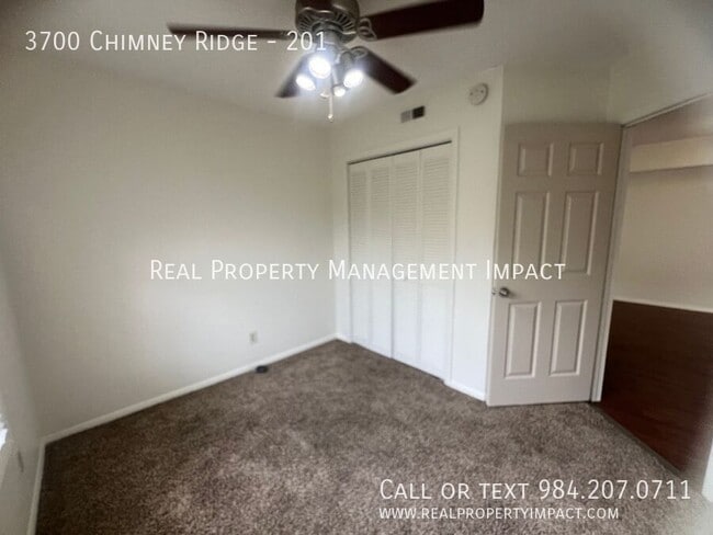 Building Photo - 3700 Chimney Ridge Pl