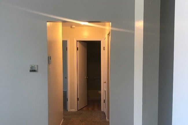 Building Photo - Bellerose Gardens Apartments