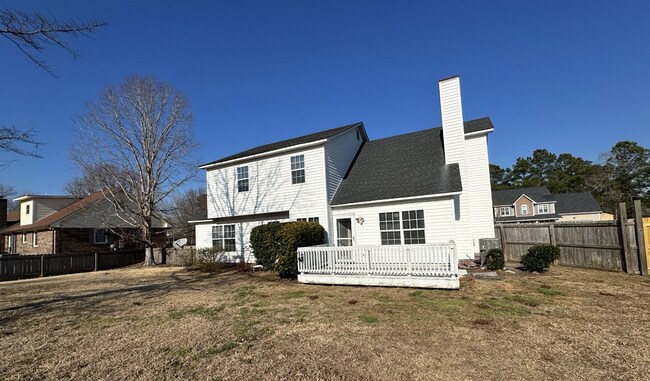 Building Photo - Great 4 Bedroom Home with Bonus Room In Country Club Estates-1112 Westmoreland Dr.