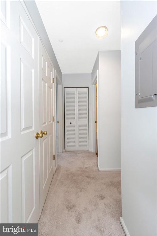 Building Photo - 6330 Bayberry Ct