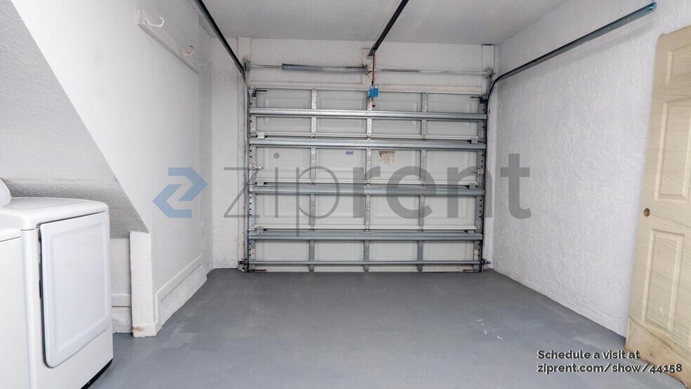 Building Photo - 10931 NW 12th Pl