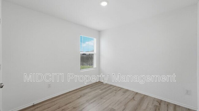 Building Photo - 466 Fairy Duster Dr