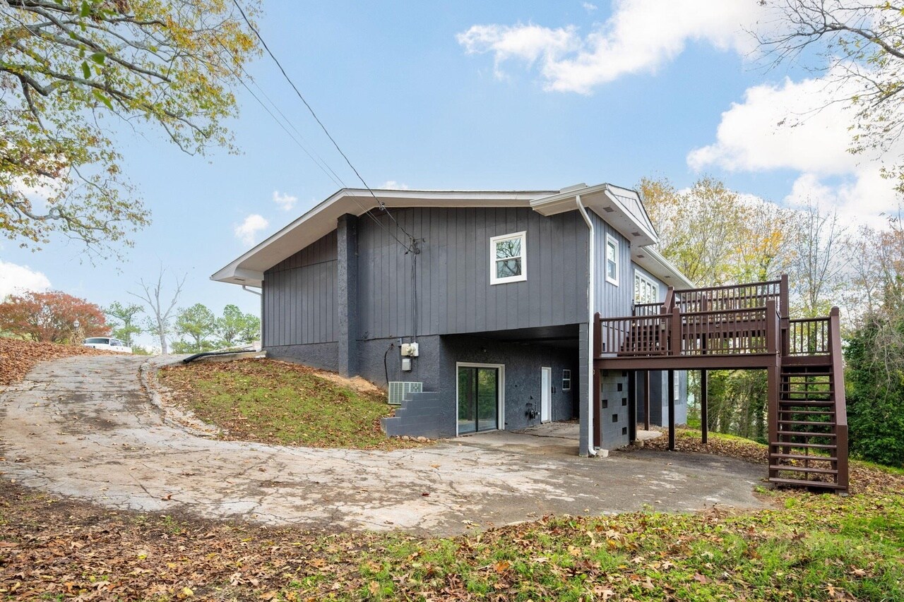 Building Photo - 9100 Coventry Ln
