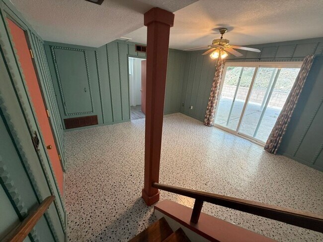 Building Photo - 4 bed, 2 1/2 bath home with RV access